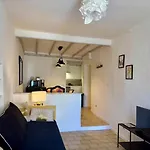 Le Clos Etoile, Centre-ville Historique Apartment *