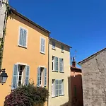 Le Clos Etoile, Centre-ville Historique Апартаменты Йер